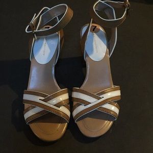 Tommyhilfiger open toe Shoes dark beige/white